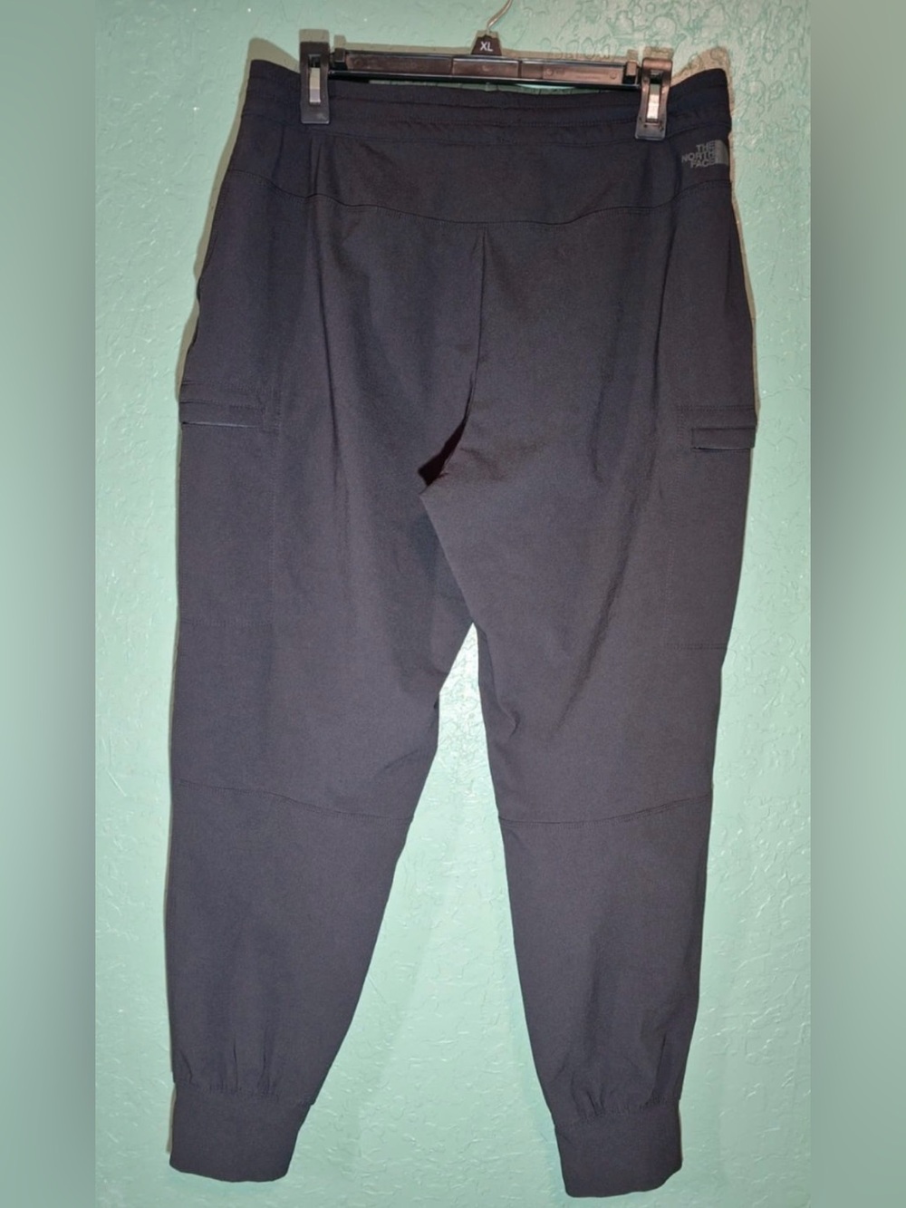 The North Face Women’s Black Cargo Jogger Pants Size L - Picture 2 of 12